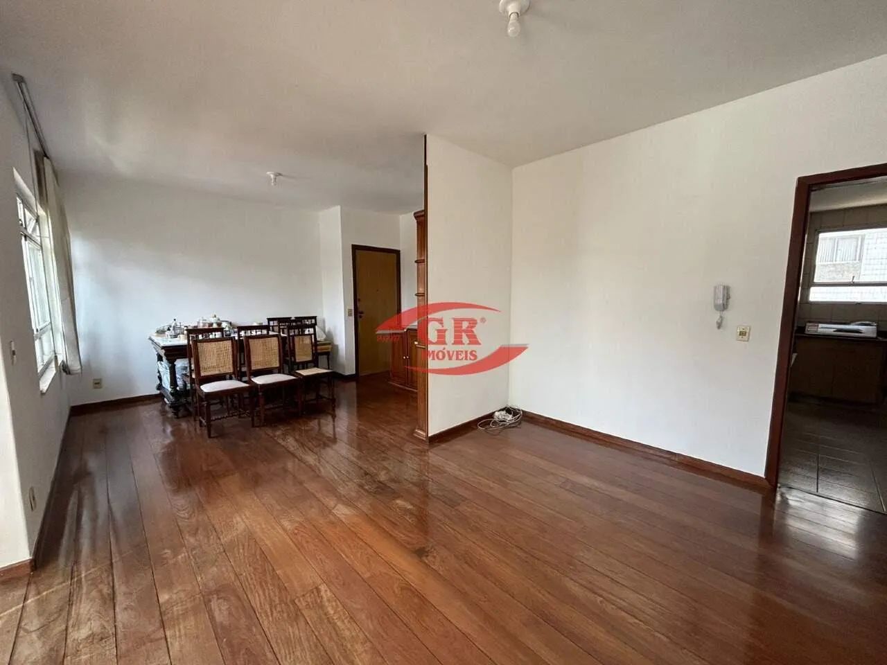 Apartamento 3 quartos com suíte, varanda e lazer completo na Savassi - Foto 2