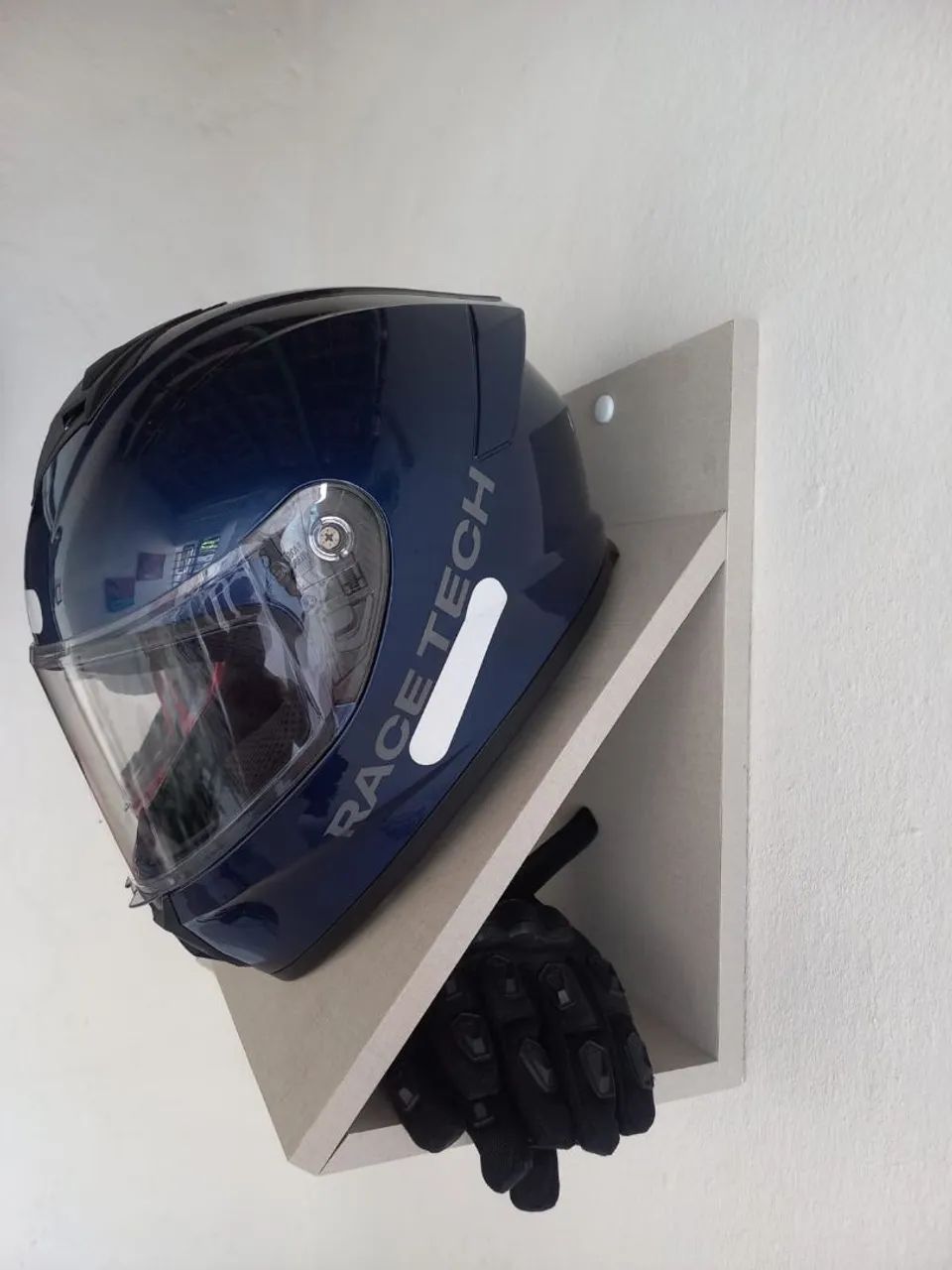 SUPORTE PARA O CAPACETE (capacetes e luvas meramente ilustrativos) - Foto 2