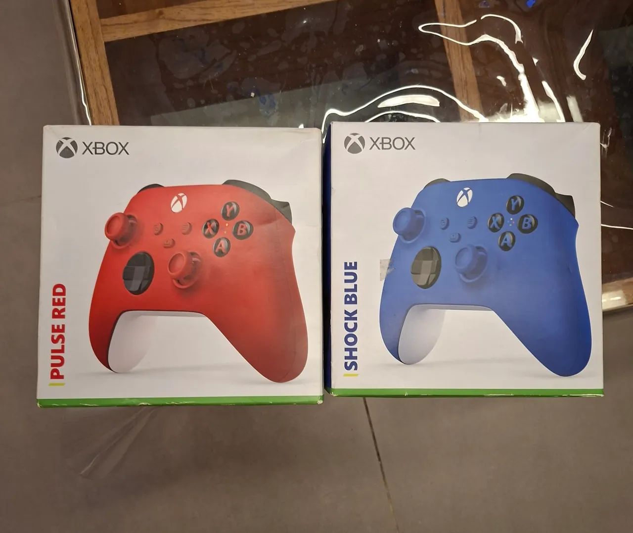 Controle Xbox original (pulse red ou shock blue))