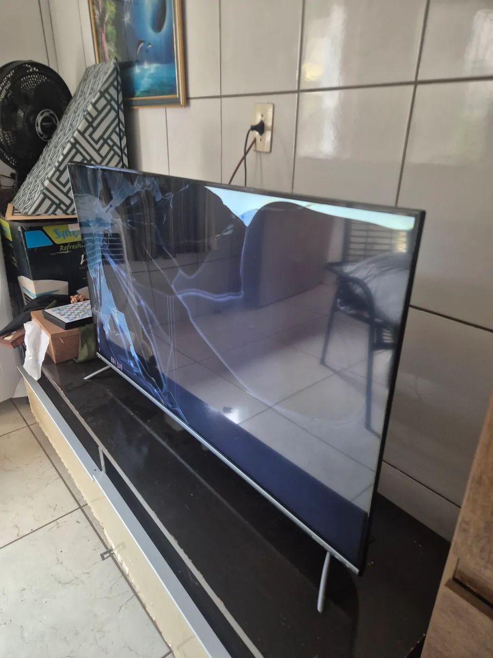 TV Smart Philco 50' 4K *Tela Quebrada* - Foto 3
