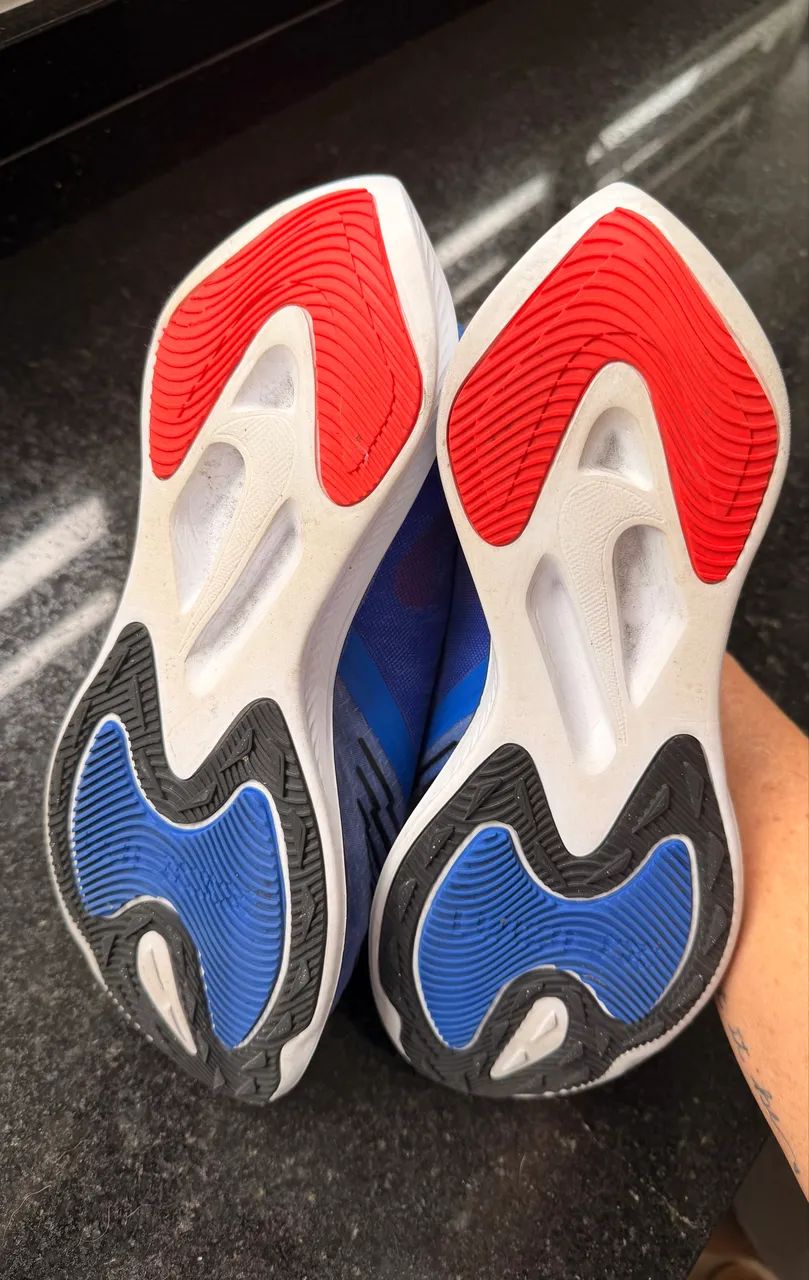 Tênis  Nike Zoom Gravity 2.0 - Foto 2