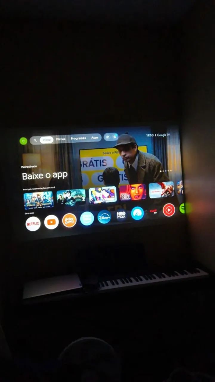 PROJETOR BETTOW 4K COM SISTEMA GOOGLE TV - Foto 3