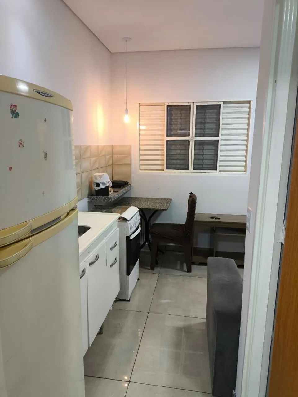 Casa/Kitnet a 500mt da UCDB semi mobiliada com Água, Luz e Internet inclusos  - Foto 3