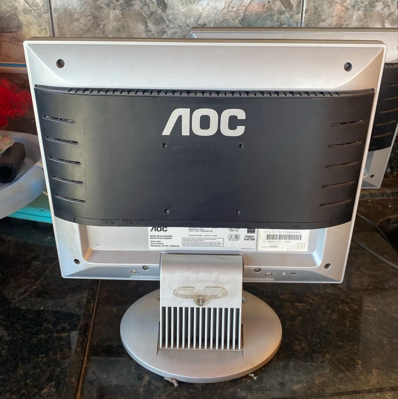 Monitor AOC 15" LCD Modelo LM522 - Funcionando Perfeitamente / Bivolt