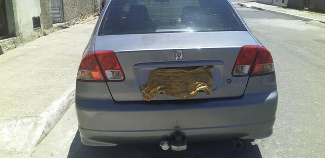 Vendo um carro Honda Civic 2005/2006 pendência no detran - Foto 4