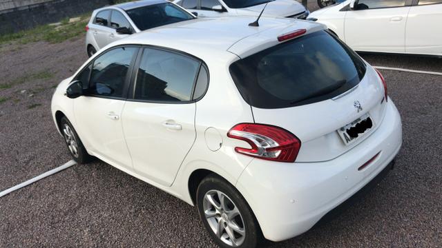 Peugeot 208 1.5 2015 Active Pack