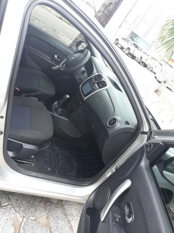 Sandero Expression, Ano 2015, completo, Aceitamos carro de menor valor - Foto 8