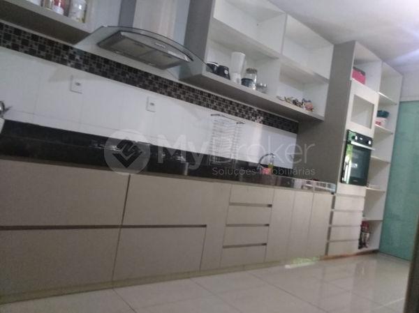 Casa sobrado com 5 quartos na Vila Santa Helena em Goiânia - Foto 17