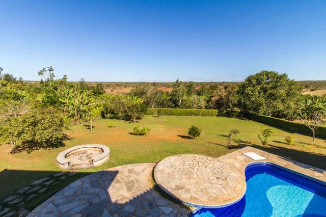 Bela Casa SMPW 17 com acesso a área verde e vista livre pra reserva - Foto 12