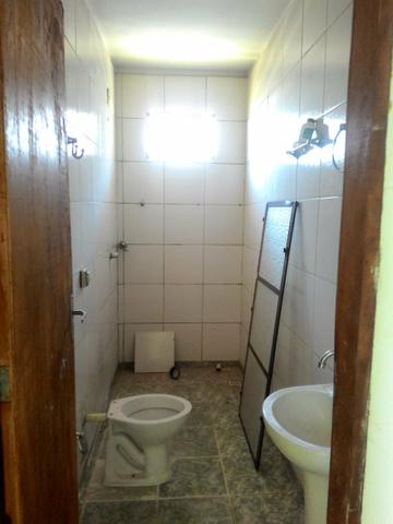 Vendo ótimo prédio com três apartamentos e uma casa de fundos - Foto 14