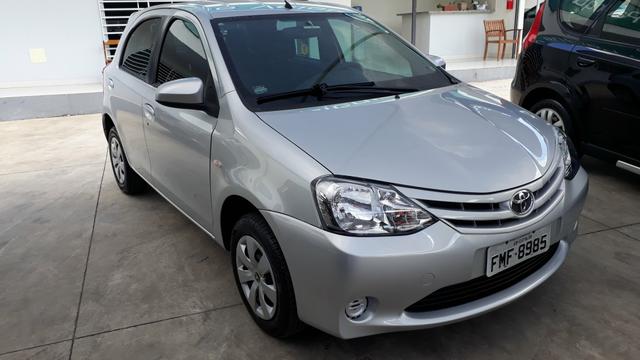 Toyota Etios xs 1.5 - Foto 8