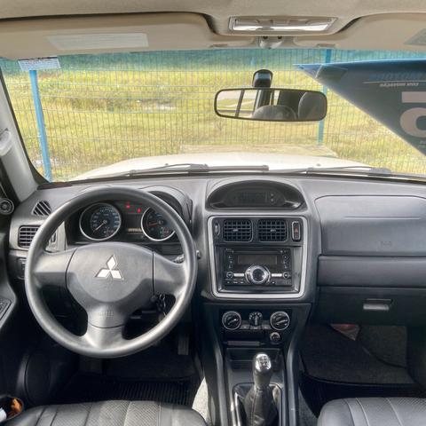 Mitsubishi Pajero Tr4 2.0 Manual Flex 4x2 - 2015 - Foto 8