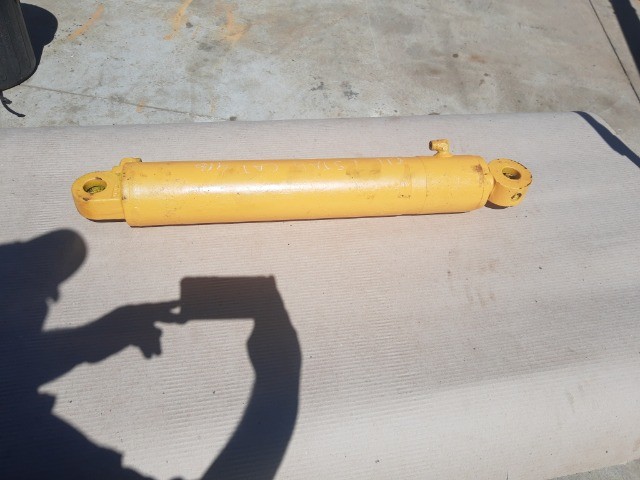 Cilindro do estabilizador CAT Retroescavadeira CAT 416 - Foto 2