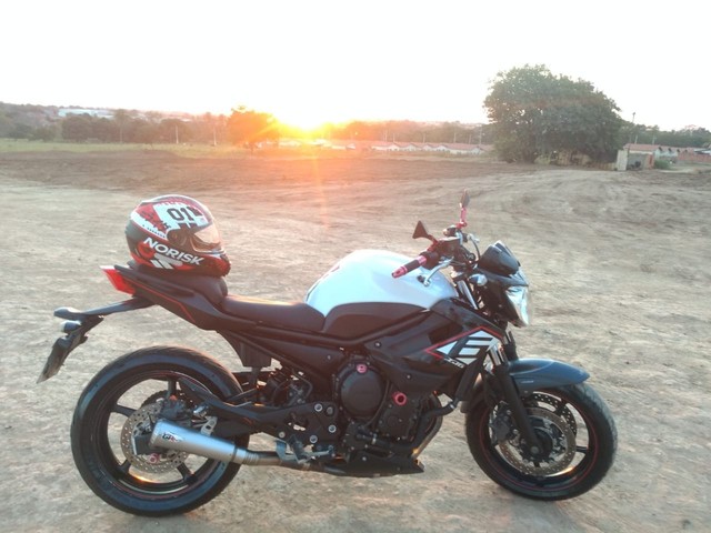 YAMAHA XJ6