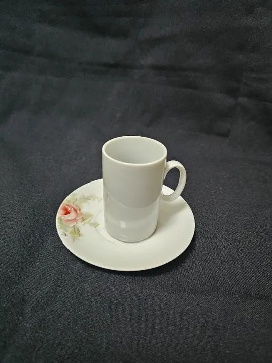  Xícara de porcelana fina de coleção - Foto 3