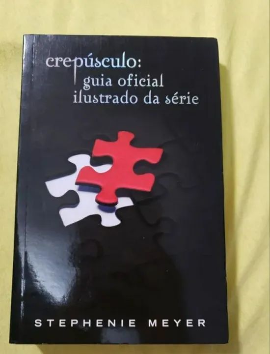 Livro Raro Crepúsculo - Guia oficial ilustrado da série (Item raro de colecionador)