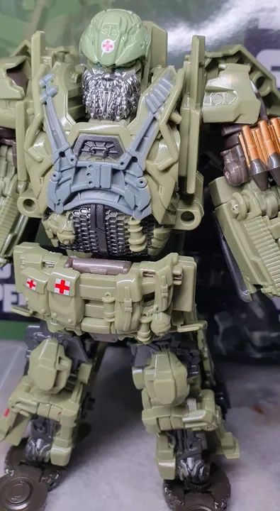 Transformers Hound 18cm novo com partes em Metal - Foto 3
