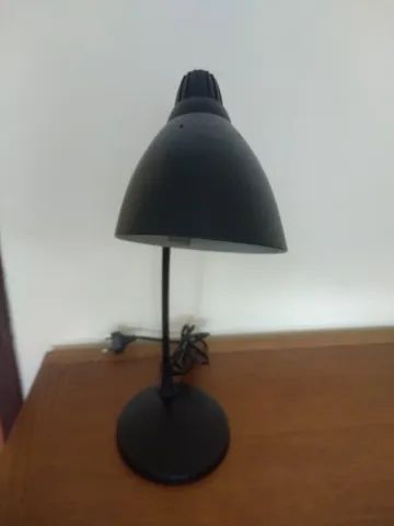 Luminária de mesa de metal - Foto 2