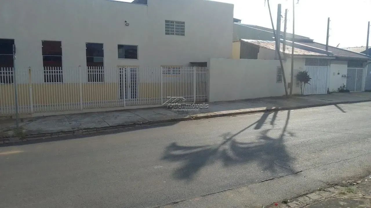 Casa à Venda - Próximo ao Aeroporto de Campinas