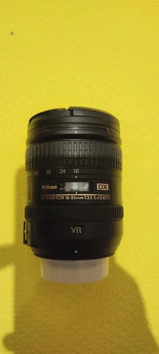 Nikon AF-S Nikkor 16-85mm f/3.5-5.6 DX Lens