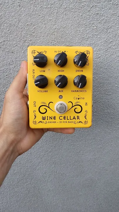 Pedal Wine Cellar - Drive, DI e Harmônicos para Baixo
