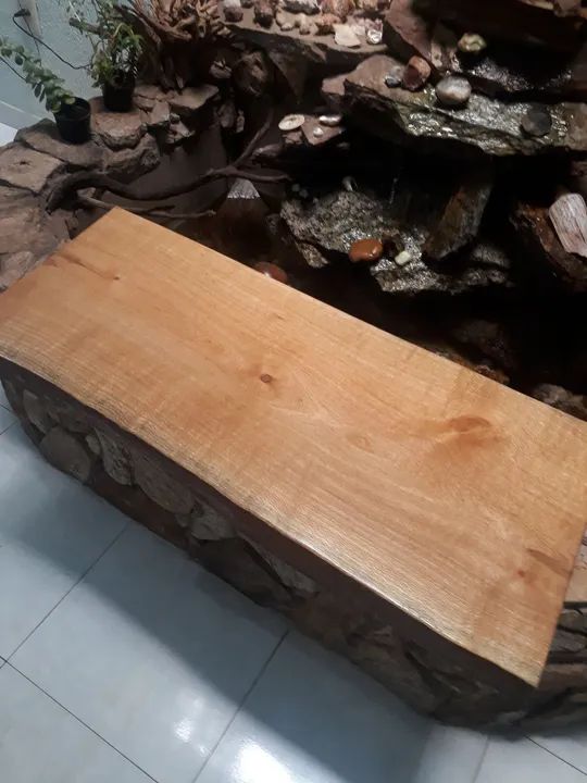 Prancha de madeira rústica pra pia de banheiro  ou aparador. 