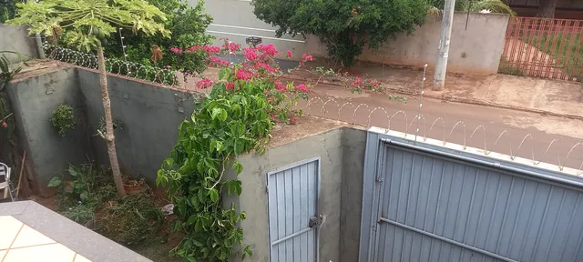 Vendo um sobrado no B: Betaville. Próximo a UFMS e Rodoviária Nova