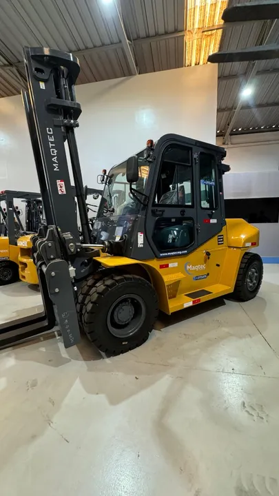 EMPILHADEIRA CPCD70 PLASNOX DIESEL NOVA 7.0T TORRE DUPLEX