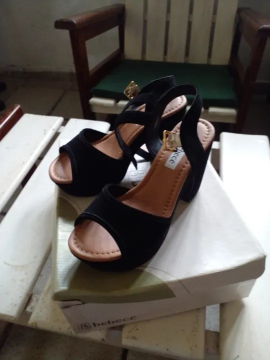 Sandalia feminino com salto
