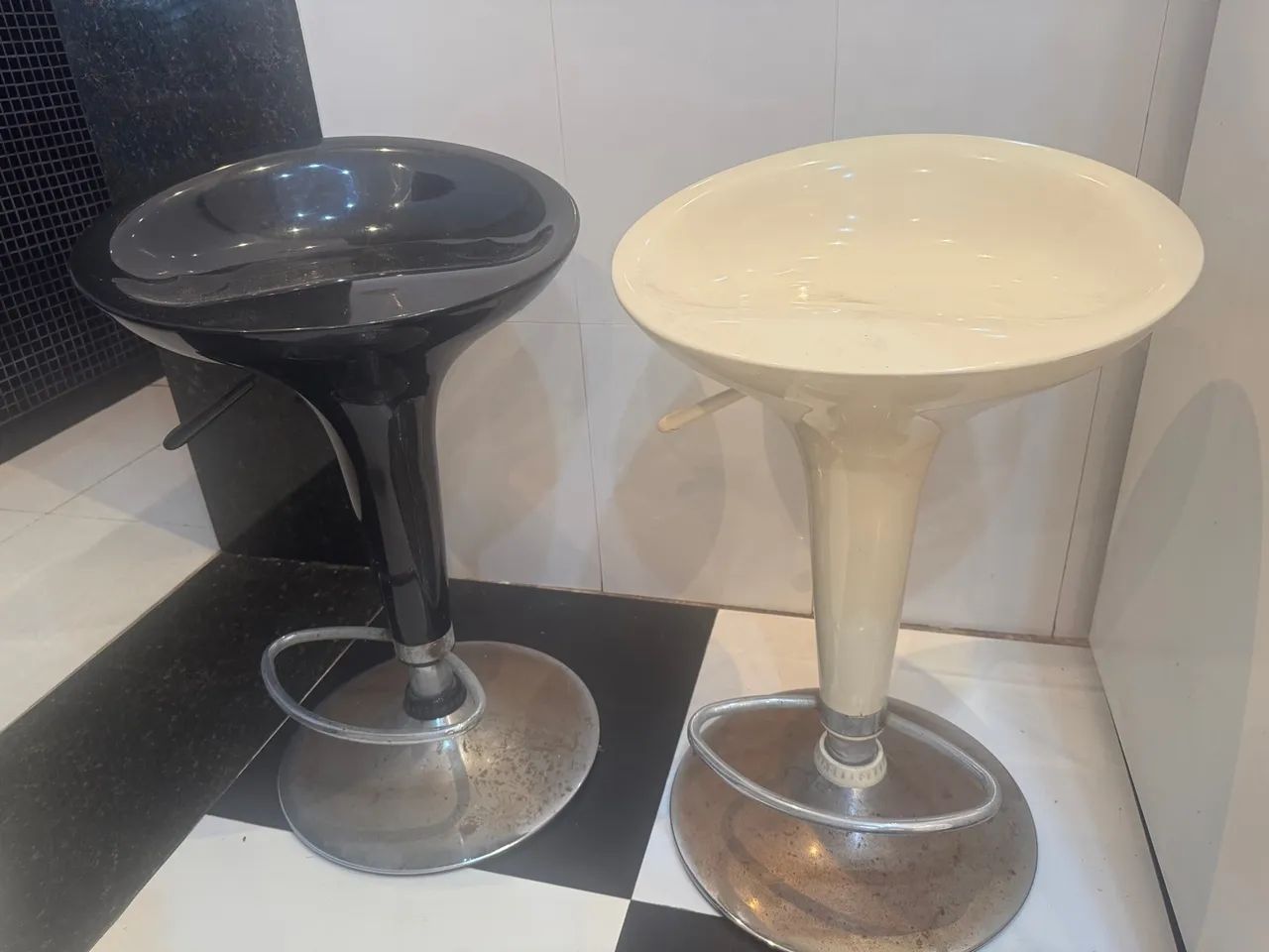 As Duas, leve o Par de banquetas. - Foto 3