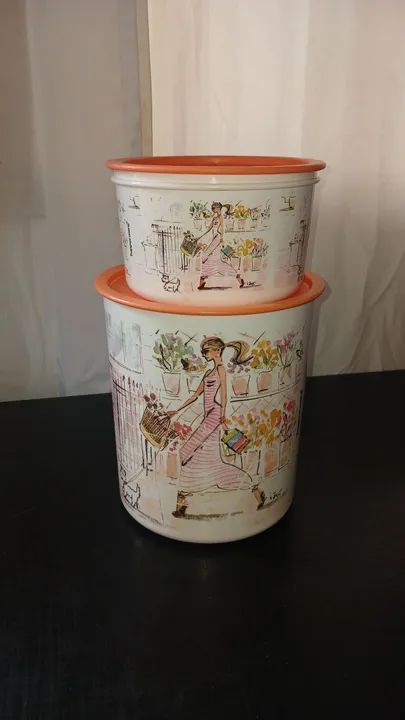 Conjunto de potes de cozinha com design floral