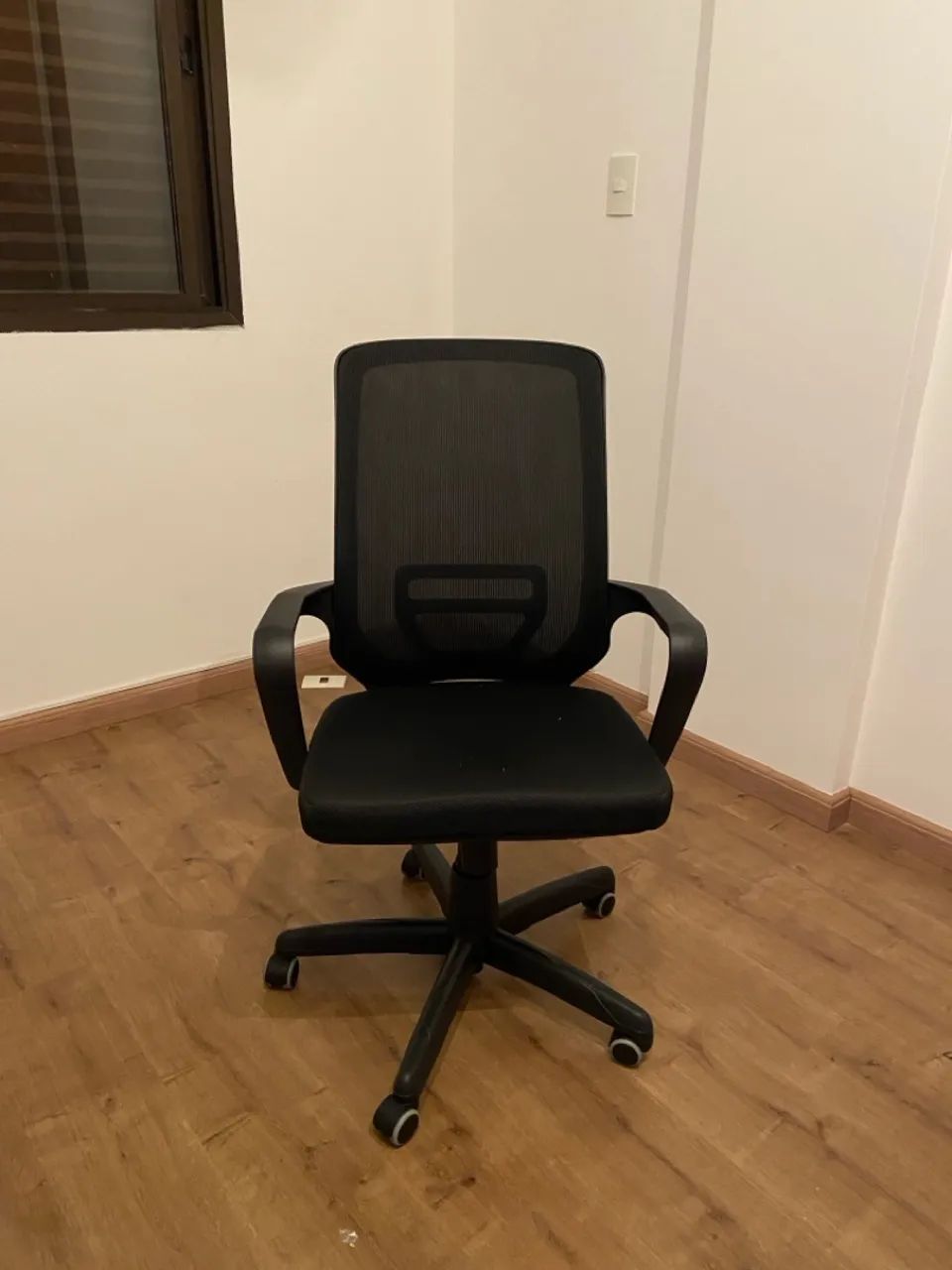 Cadeira de Escritório Ergonômica - Excelente estado - Foto 2