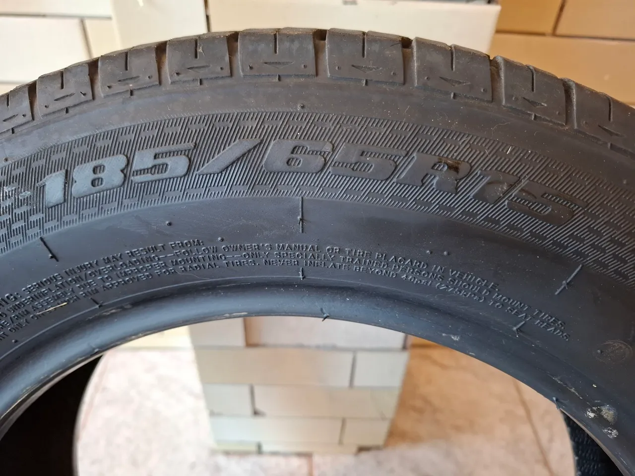 Pneu 185/65 R15 Comforser modelo CF510