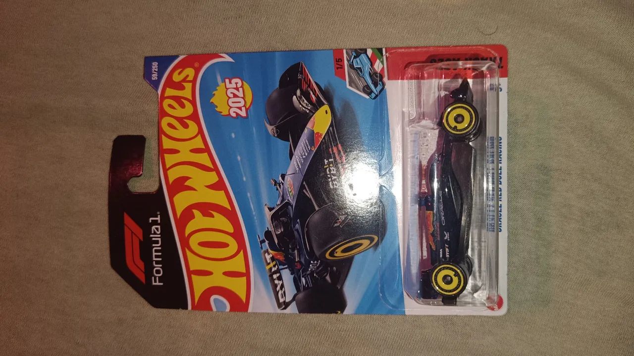 Hot Wheels Formula 1 Red Bull Oracle 2025 - Foto 2