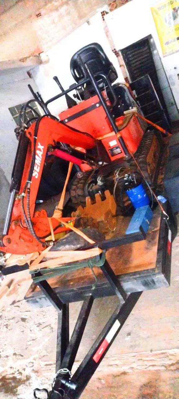 Mini retro escavadeira semax a diesel, ano 2024