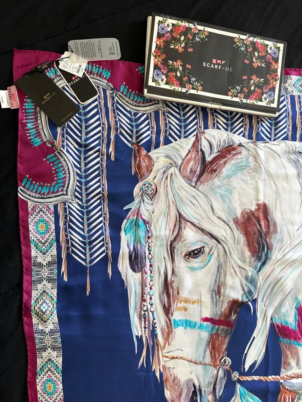 Lenço de seda com estampa de cavalo e detalhes Boho APACHE SCARF.ME - Foto 5
