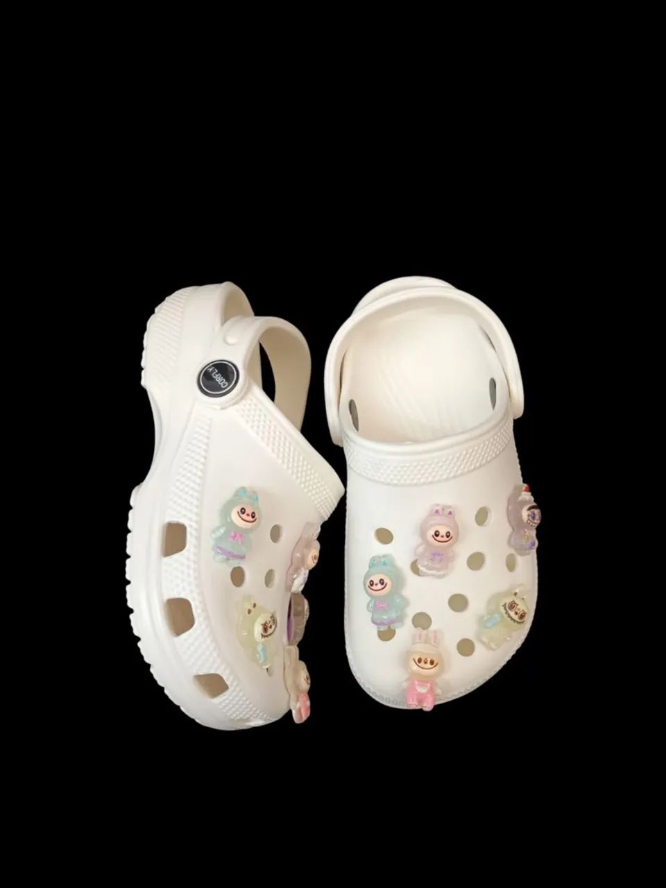 Crocs Infantil Branco Personalizado Com Jibbitz - Foto 4