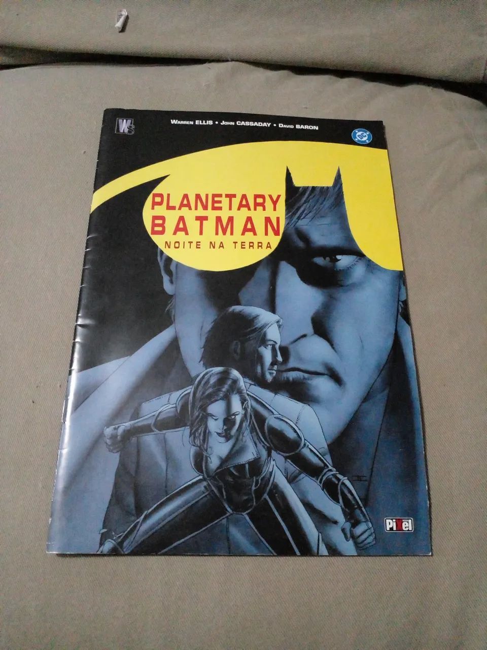 Planetary Batman - Noite na Terra