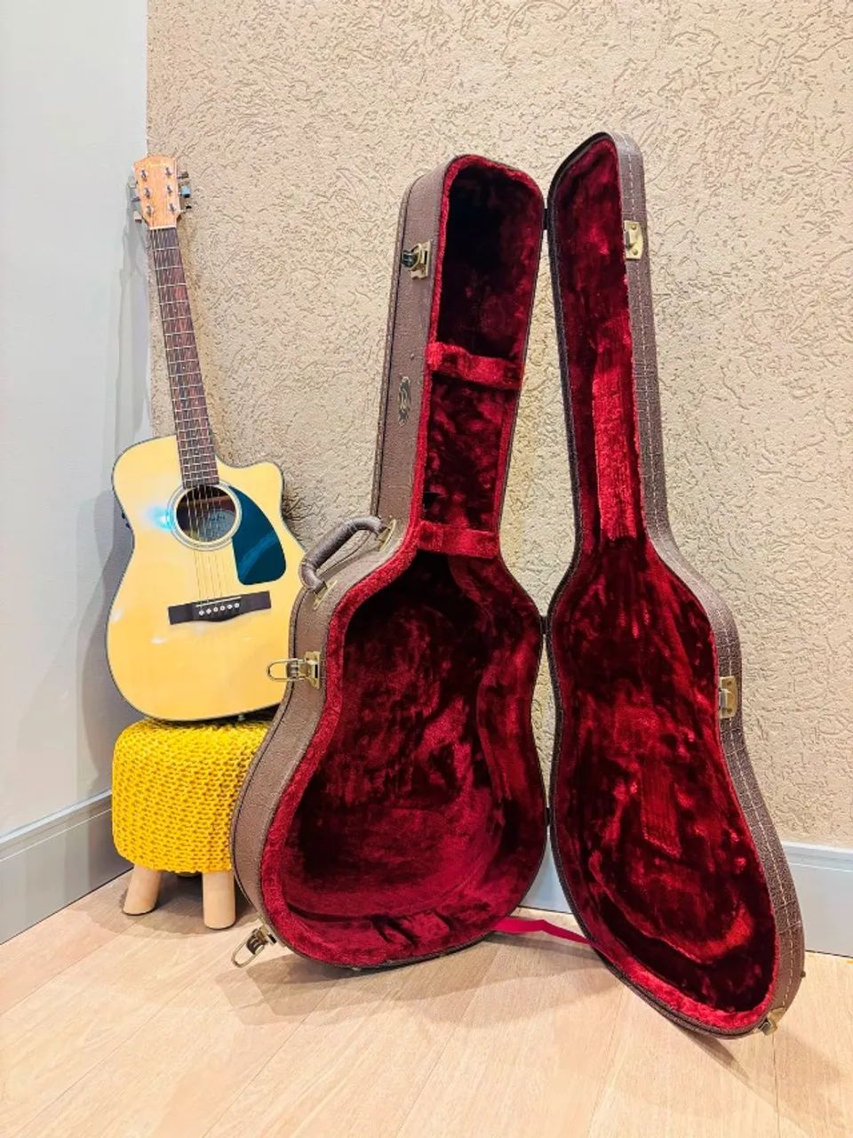 Vendo Violão Fender CF60CE NAT + Case Rígido de Luxo