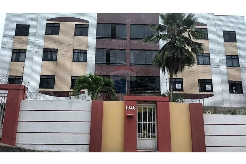 Apartamento Amplo e Bem Localizado em Capim Macio