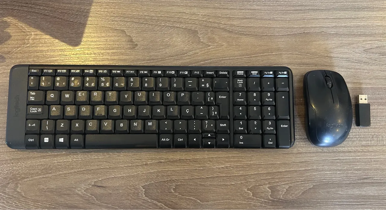 Kit teclado e mouse sem fio logitech