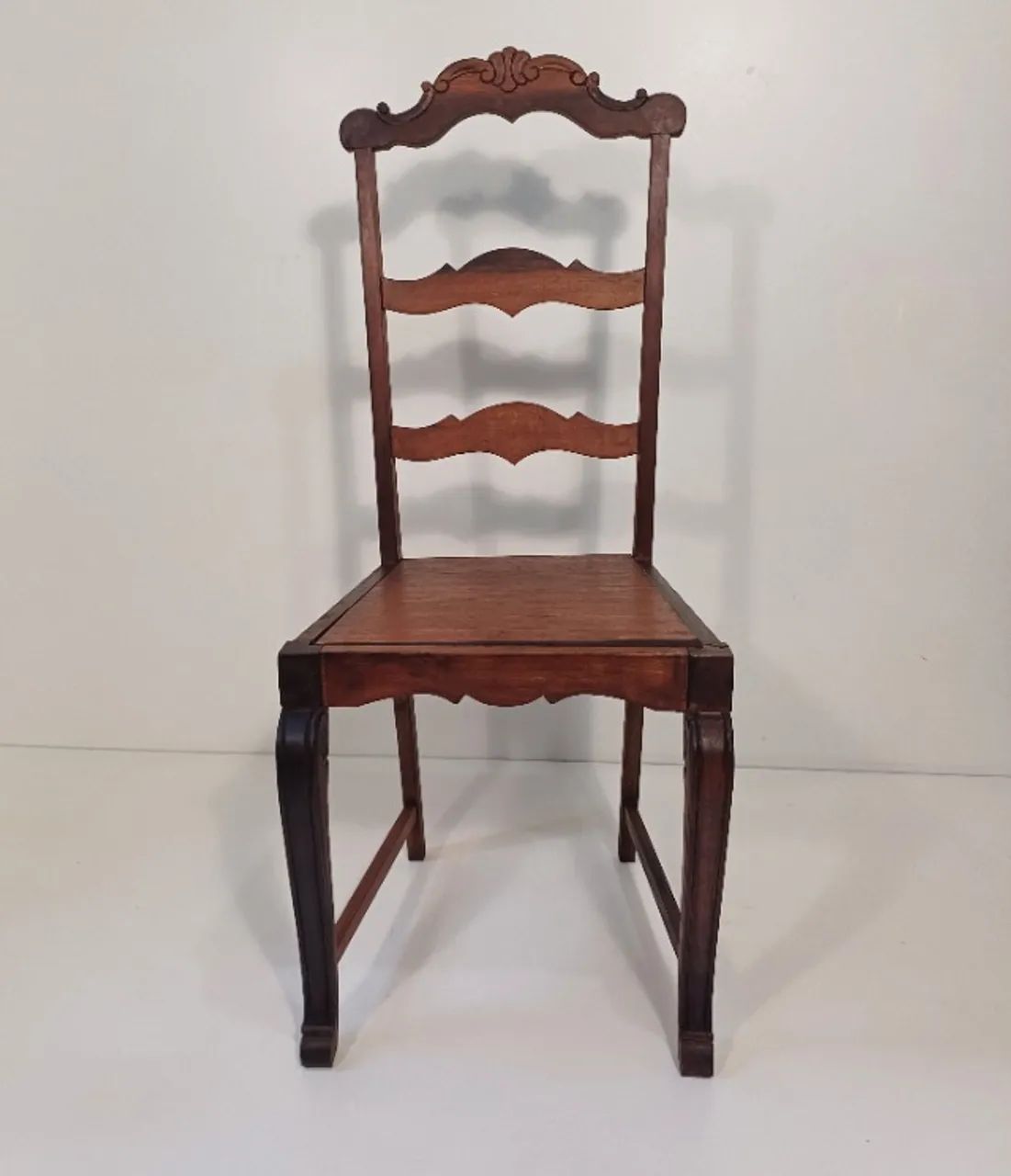 Cadeira Madeira Entalhada Antiga  - Foto 2