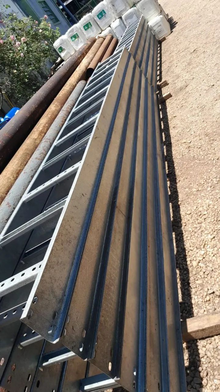 VENDO ESCADA ELETROCALHA 64573740480898120