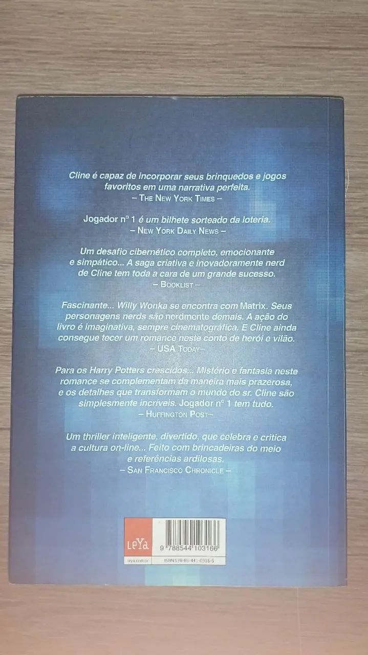 Vende-se livro Jogador Número 1 em ótimas condições seminovo  - Foto 4