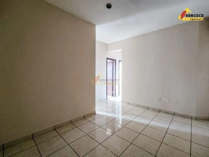 Apartamento para aluguel, 3 quartos, 1 suíte, 1 vaga, Ipiranga - Divinópolis/MG