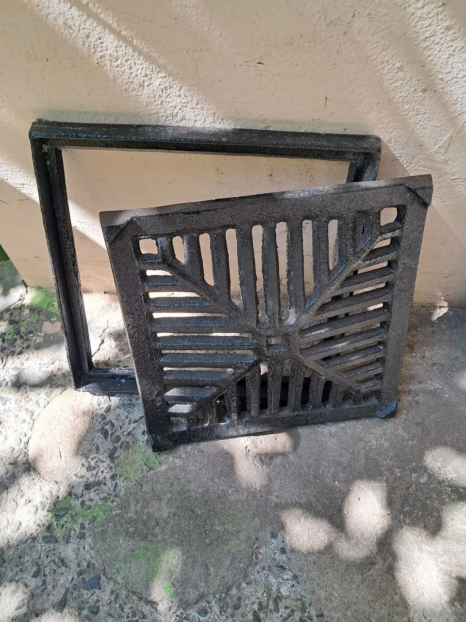 Cast iron floor drain415082775944908804