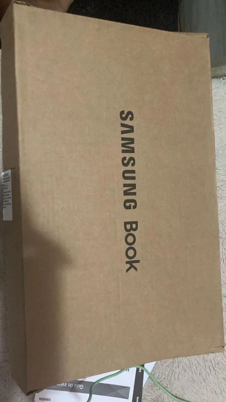 Notebook Samsung NP550XDA-KO1BR processador Intel Celeron.
