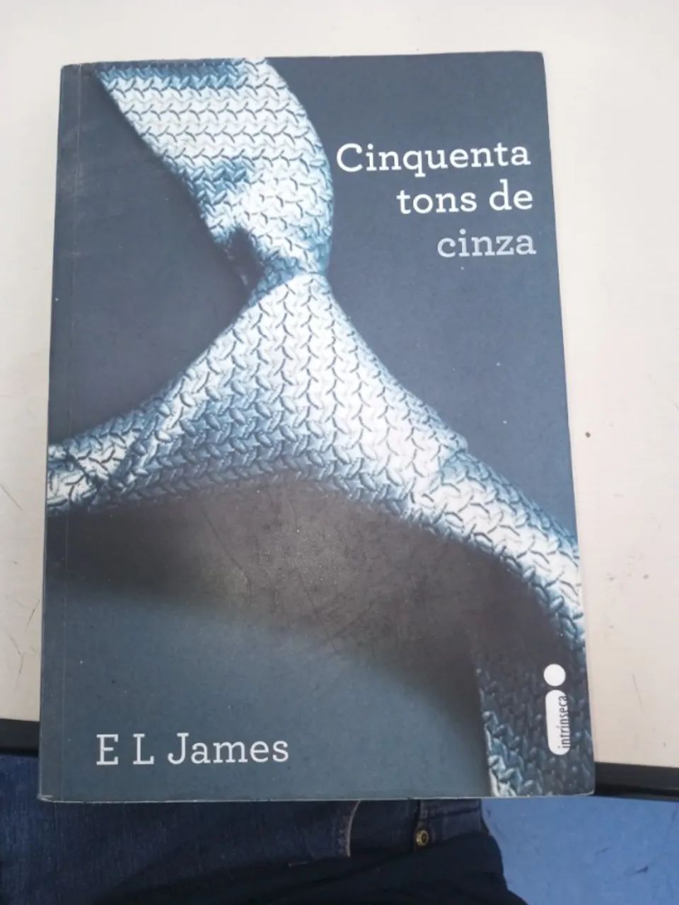 Livro 50 tons de cinza
