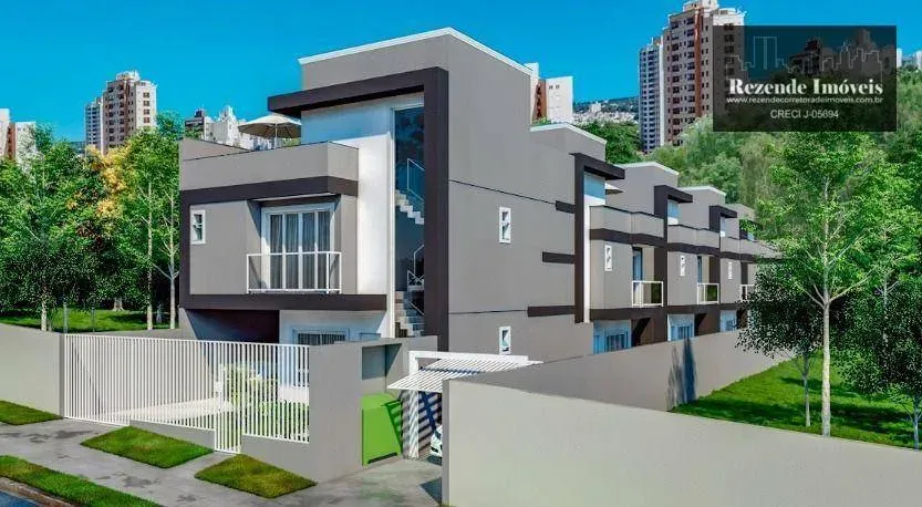 Sobrado a venda no Portão