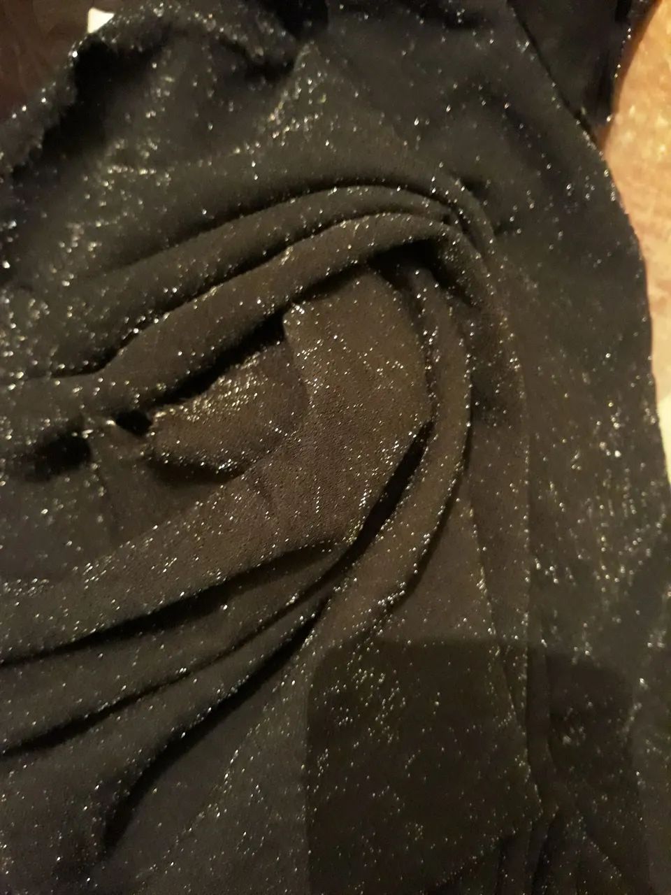 Tecido preto com brilho para artesanato